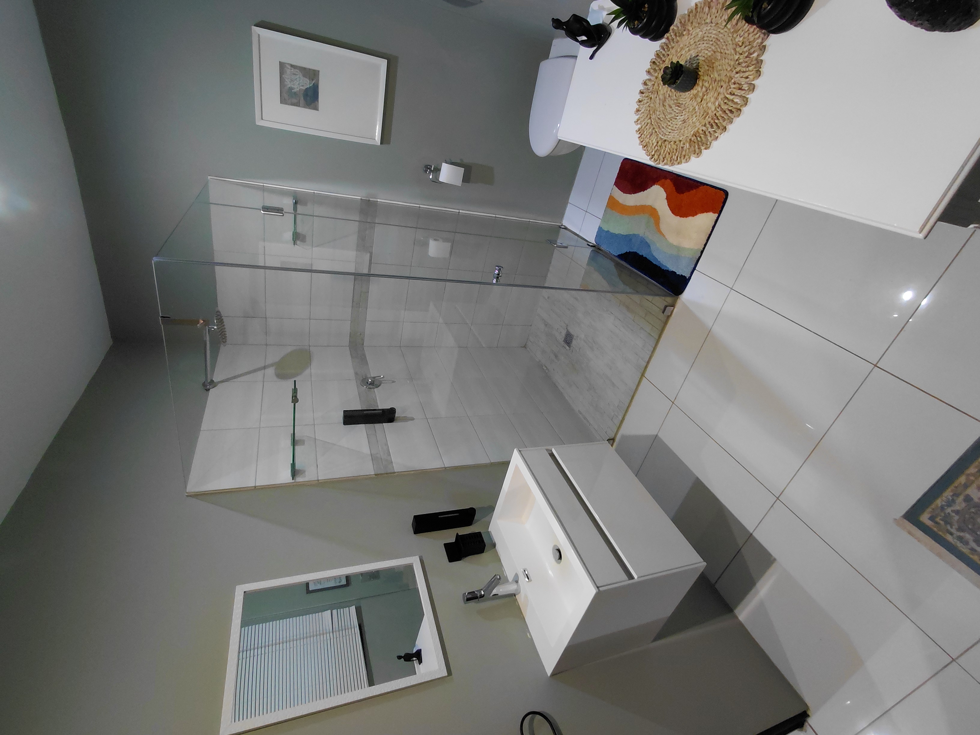 En-suite bathroom 3 shower